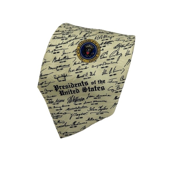 Museum Artifacts Yellow Silk Tie Presidents of the United States Signatures  58' - Picture 1 of 6